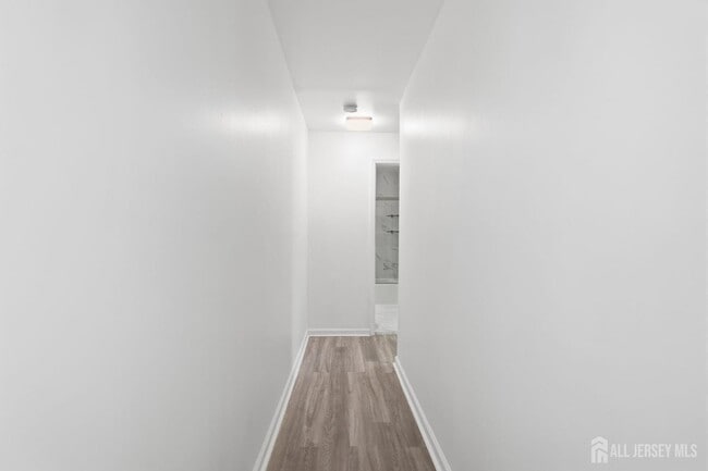 Building Photo - 125 College Dr