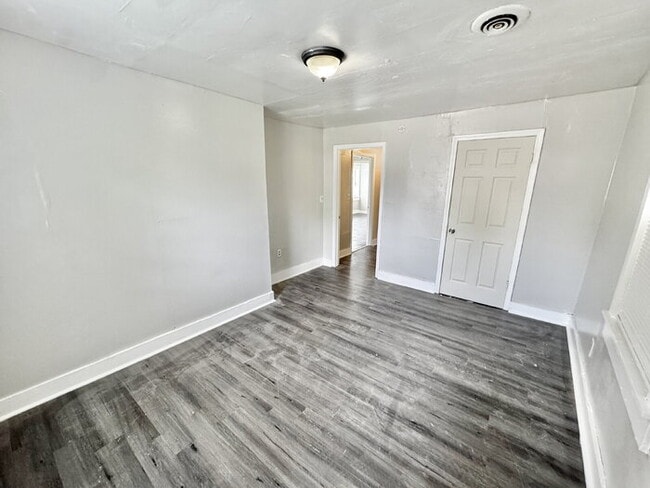 Building Photo - 478 Dixie Rd