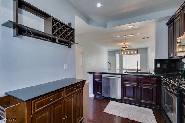 Building Photo - 8233 Shaded Arbors St