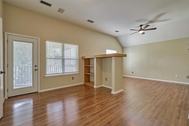 Building Photo - 59 W Gaslight Pl