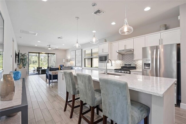 Building Photo - 16654 Blackwater Ter