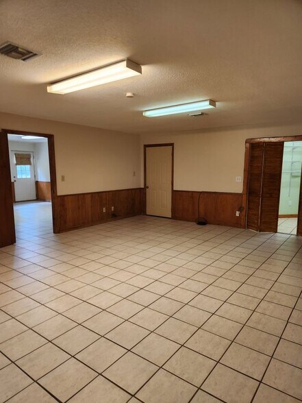 Building Photo - 5212 Bertsville Rd