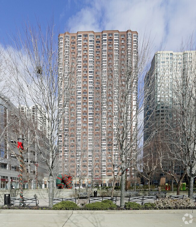 Building Photo - Pacific