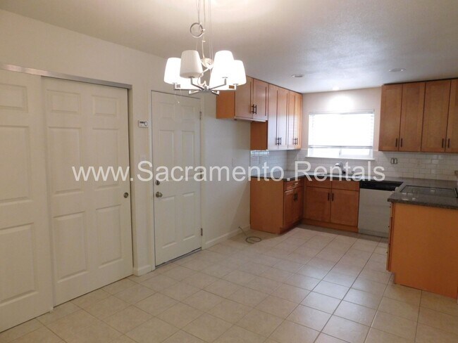 Building Photo - 101 Kennelford Cir