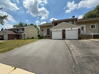 Building Photo - 1711 Bell Dr