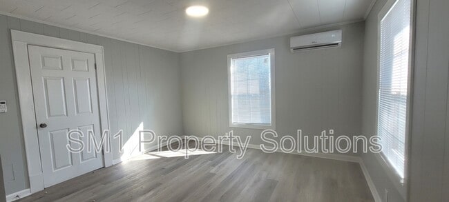 Building Photo - 4302 Hilltop Rd