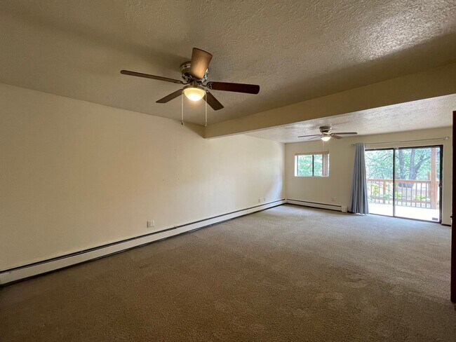 Building Photo - 2134 Candelero St