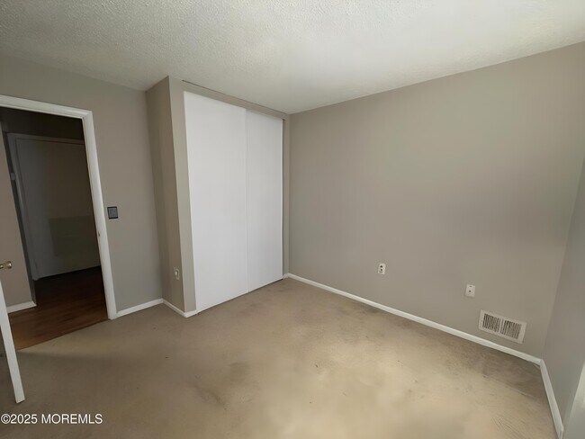 Building Photo - 310 Sage Ct