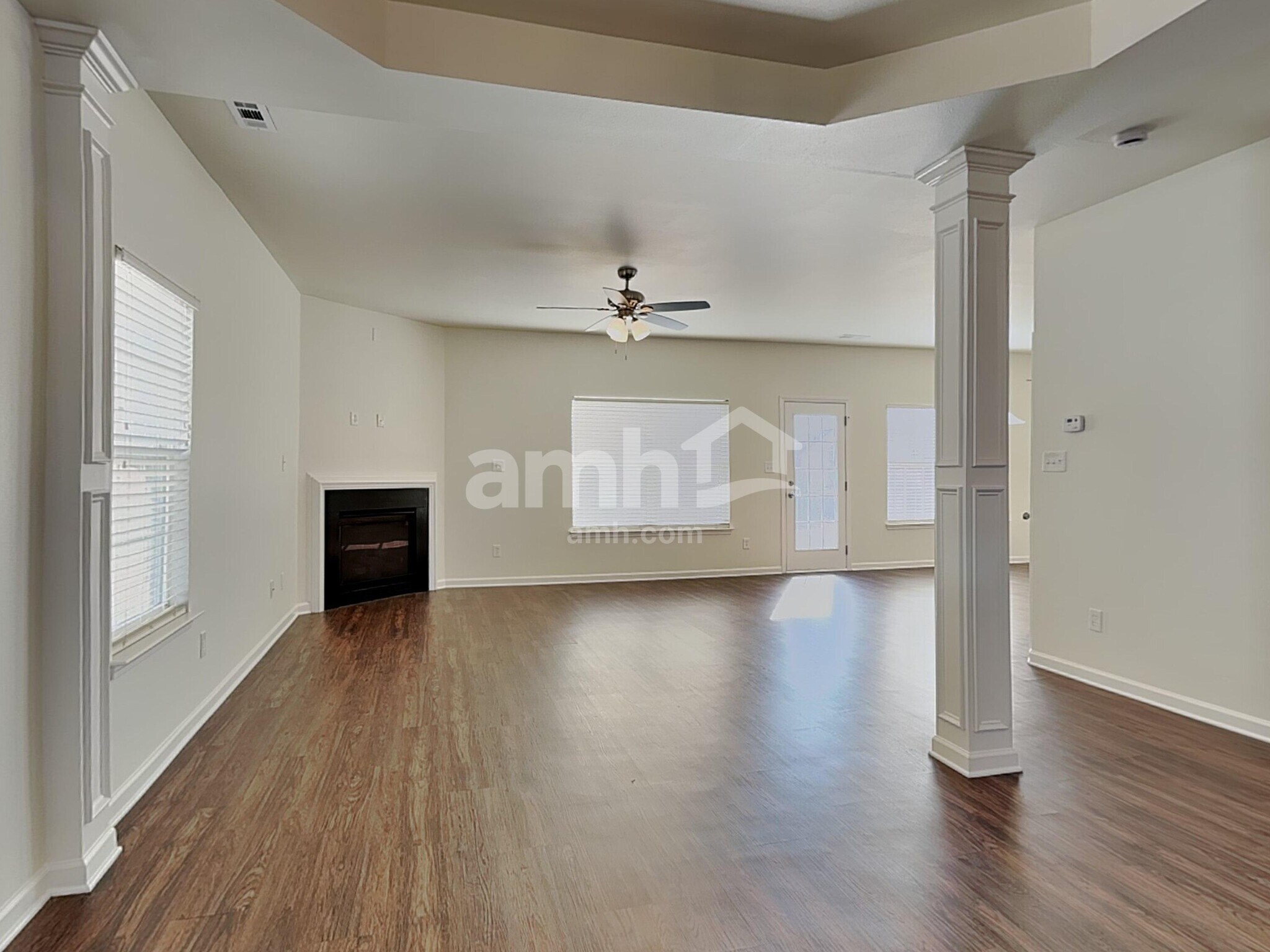 Building Photo - 2524 Ingleside Dr
