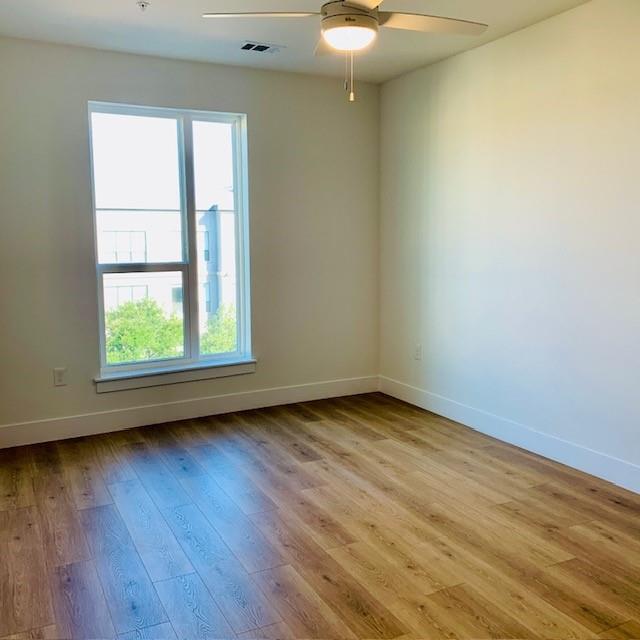 Building Photo - 1701 Simond Ave