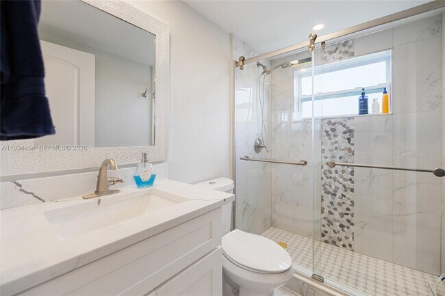 Building Photo - 72 Monaco Ct