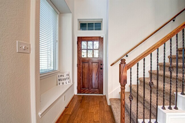Building Photo - 20 Cheswood Manor Court