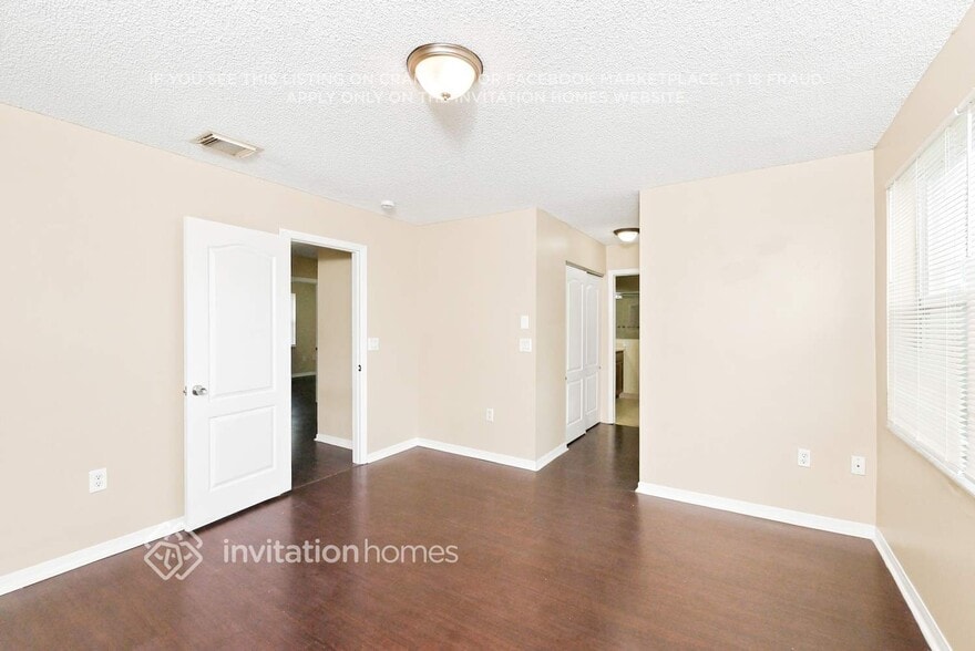 Building Photo - 15270 SW 46th Ct