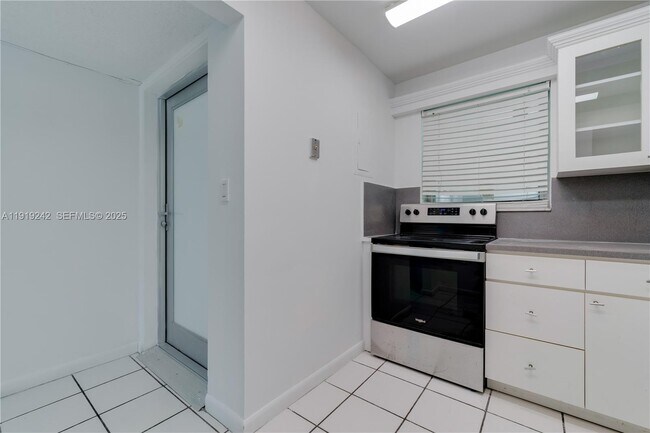 Building Photo - 1428 Euclid Ave