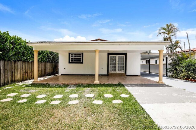 Building Photo - 6545 SW 29th St