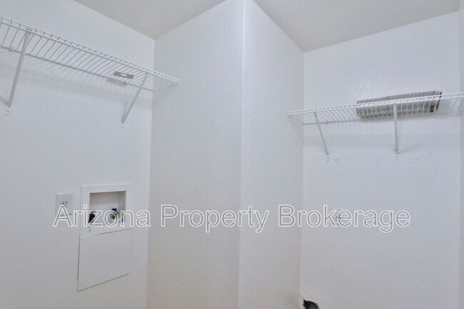 Building Photo - 1625 N Date