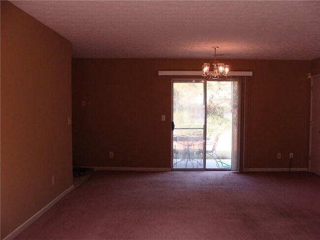 Building Photo - 3483 Fannin Dr