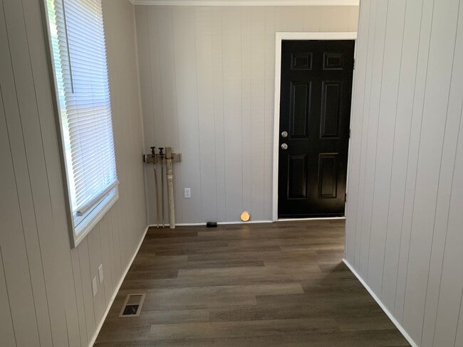 Building Photo - Property for rent - section 8