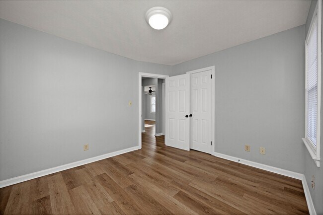 Building Photo - 509 Diecks Dr