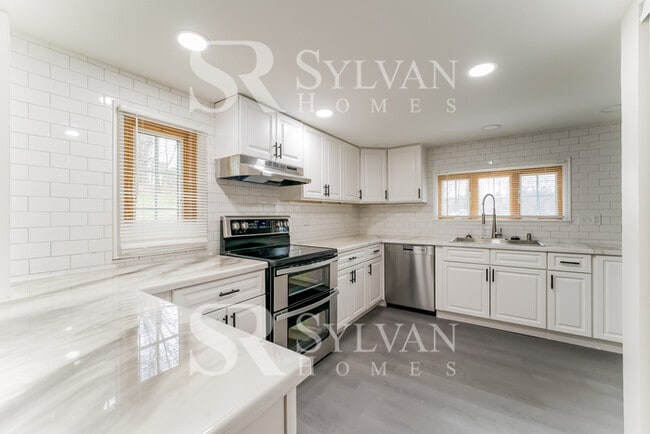 Building Photo - The Lifestyle You Deserve.