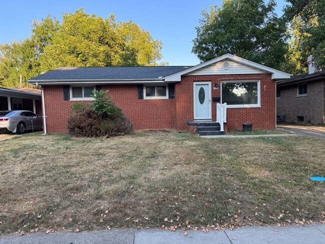 Primary Photo - 3br 1bthr 1cr garage fenced in back yard