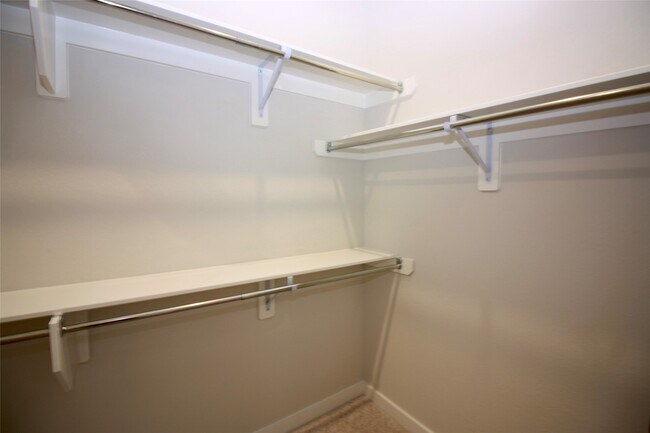 Building Photo - 6542 Scarlet Pond Ln