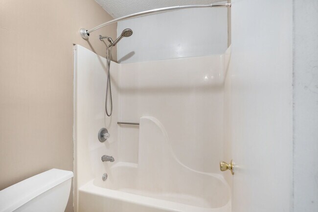 Building Photo - 1723 13th Ct S