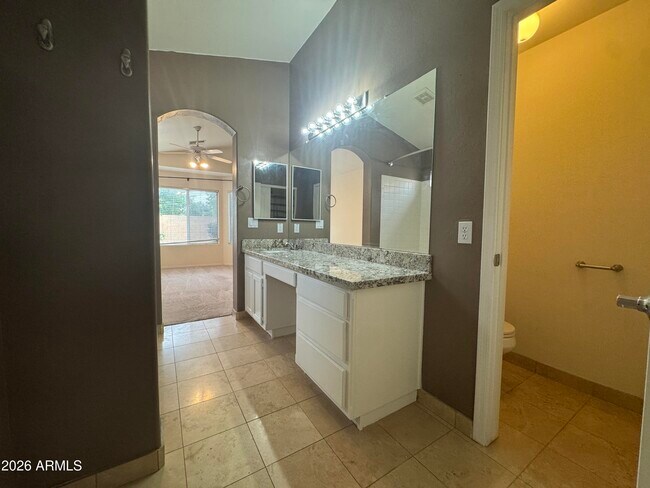 Building Photo - 7187 S Parkside Dr