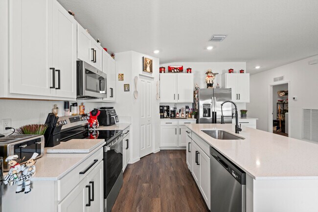 Building Photo - 701 Carlyle Wy