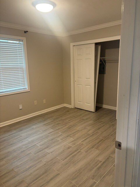 Building Photo - 2111 Evelyn Ave