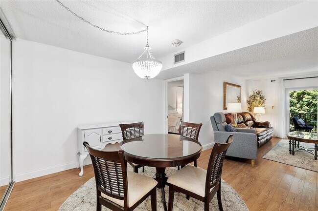 Building Photo - 3909 N Ocean Blvd