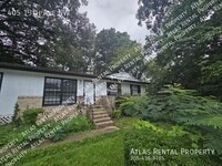 Building Photo - 405 13th Ave NW