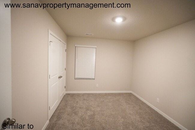 Building Photo - Beautiful 3 Bed 2.5 Bath Home in Ankeny