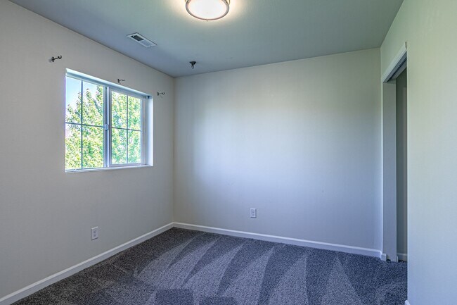Building Photo - Amazing 4 bedroom home in Stewart Crossing!