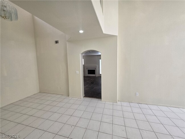 Building Photo - 8008 Dover Shores Ave