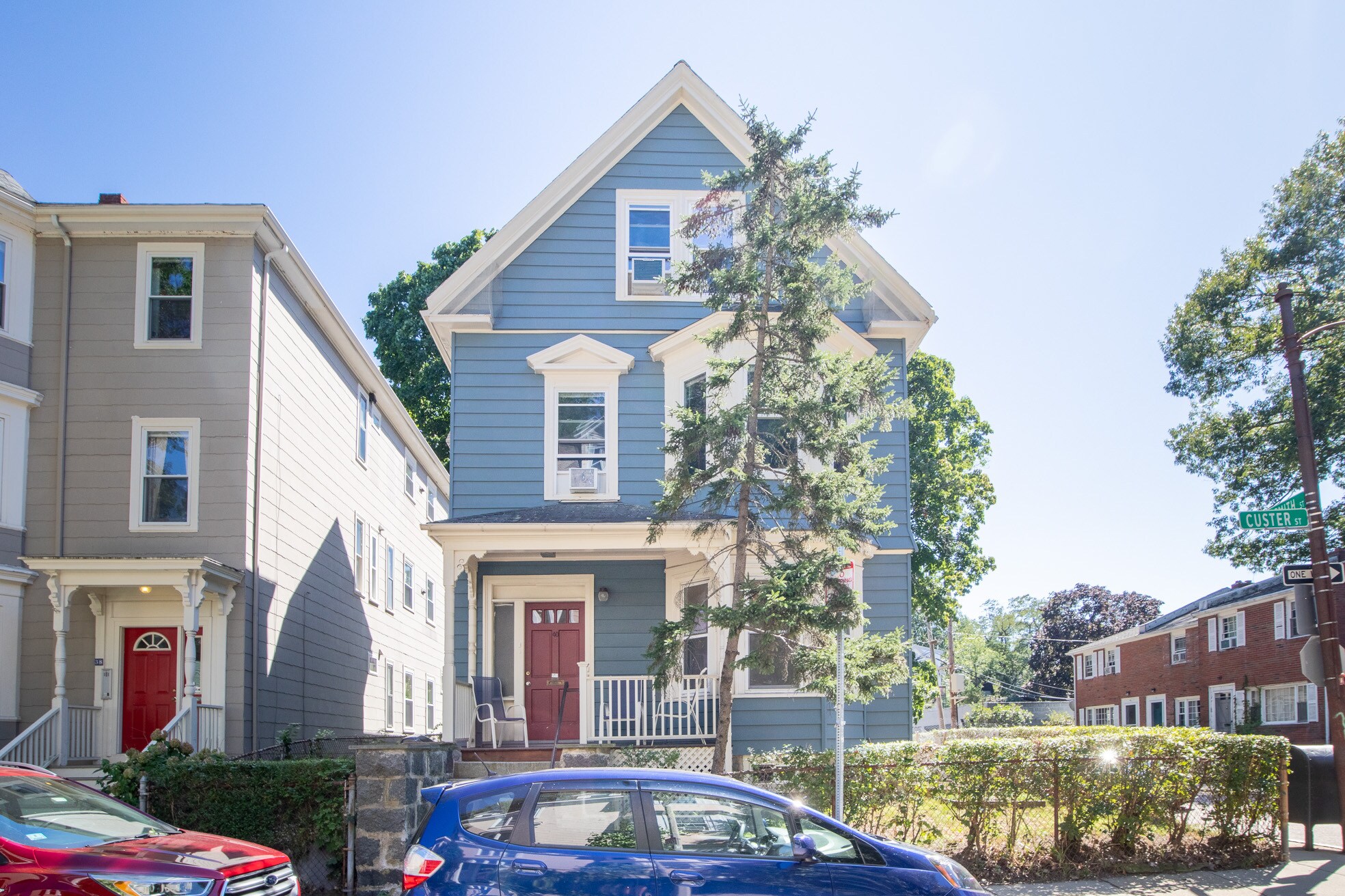 Building Photo - 40 Custer St