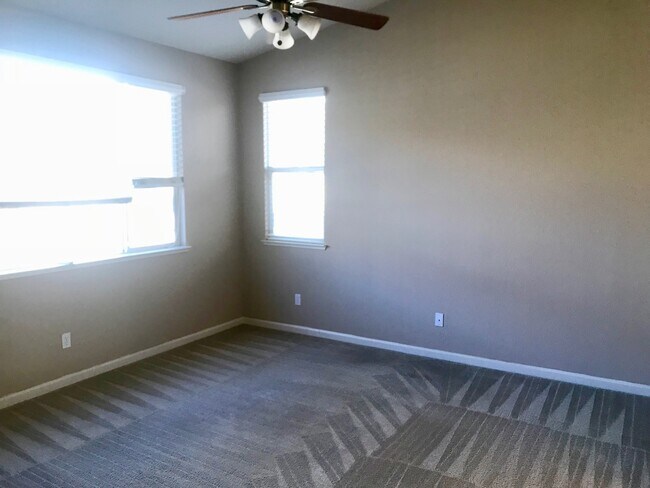 Building Photo - Beautiful Single Story 4 Bedroom in Shadow...