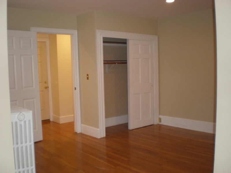 Building Photo - 351 Essex St