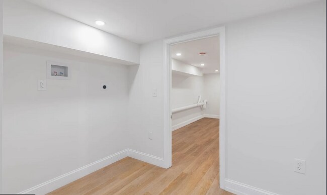 Building Photo - Snyder