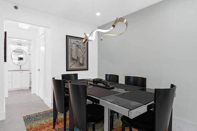 Building Photo - 3215 S Ocean Blvd