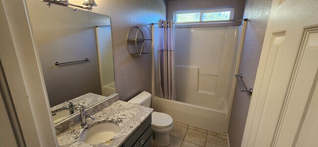 Building Photo - ALL PROSPECTIVE TENANTS MUST SUBMIT A $58 ...