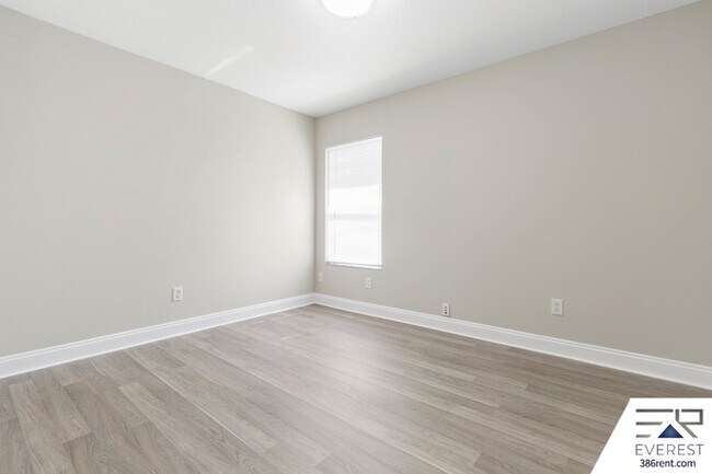 Building Photo - 30 Red Mill Dr