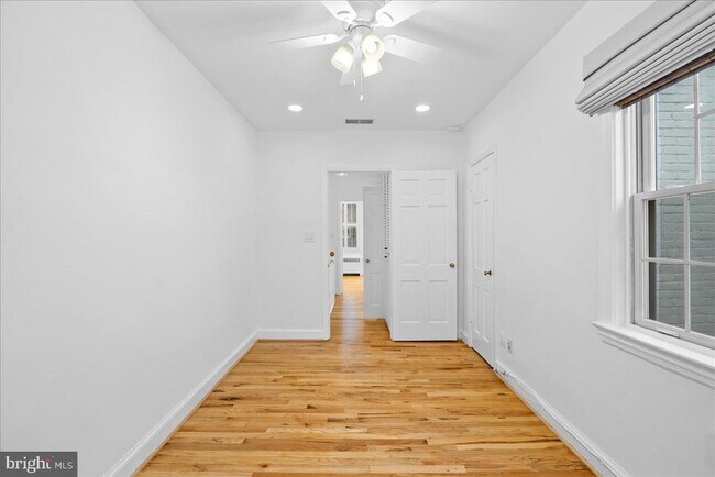 Building Photo - 1343 28th St NW