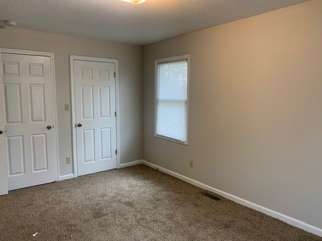 Building Photo - Available July 31st , 2026!!