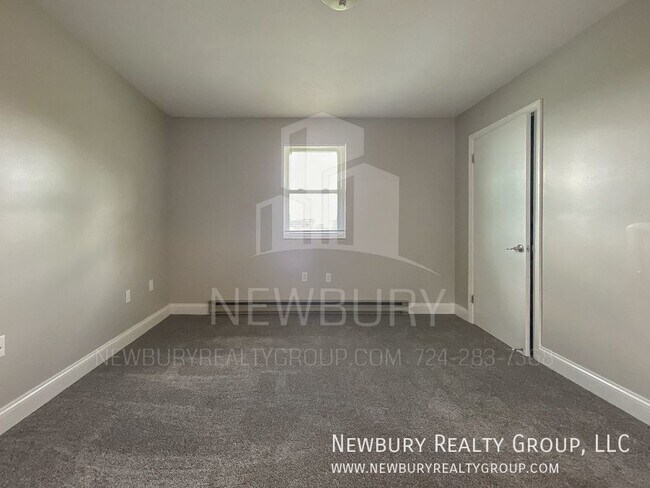 Building Photo - 29 Sunbury Estates