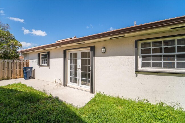 Building Photo - 14421 SW 114th St