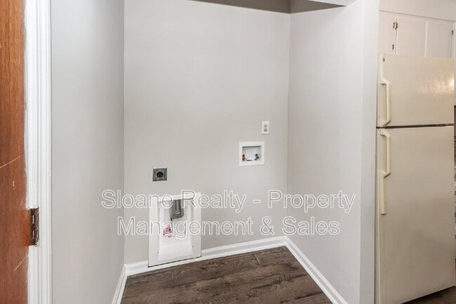 Building Photo - 819 Sandpiper Dr