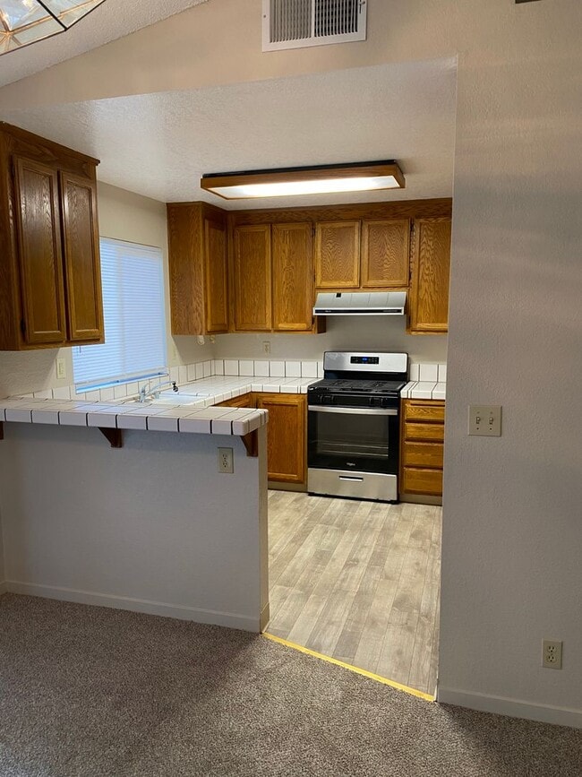 Building Photo - 369 Limerick Way