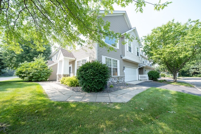 Building Photo - 9679 Alvarado Ln N