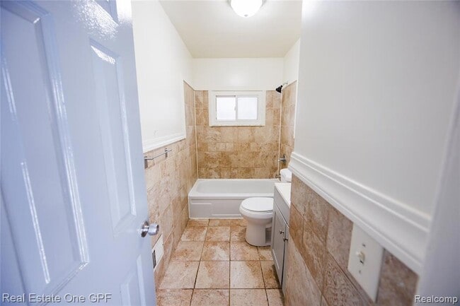 Building Photo - 14960 Alberta Ave